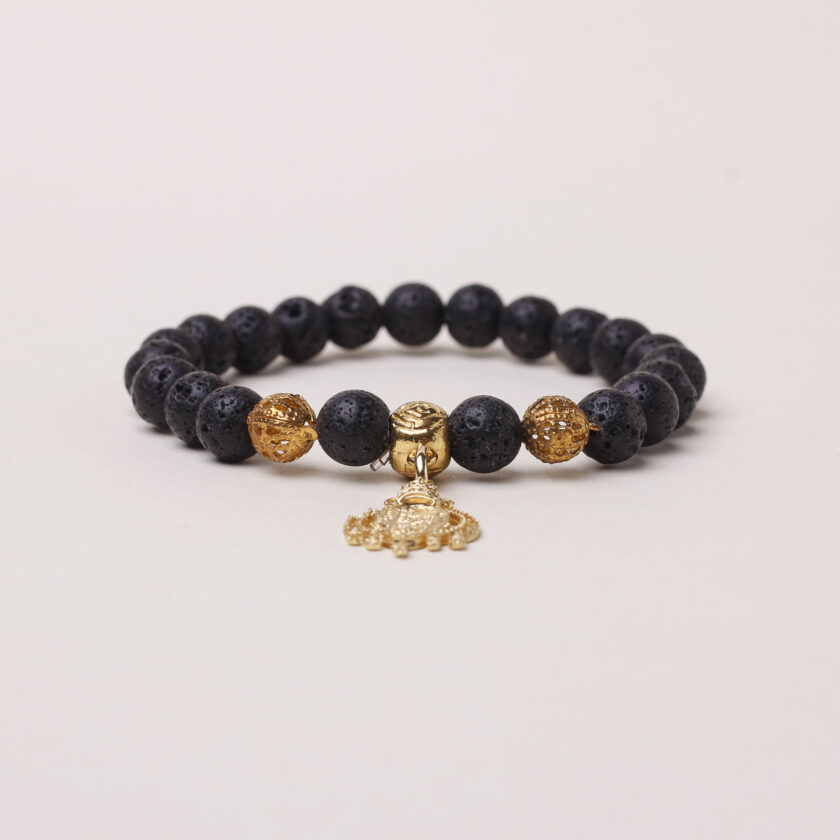 Bracciale in pietra lavica con stemma in Argento placcato oro