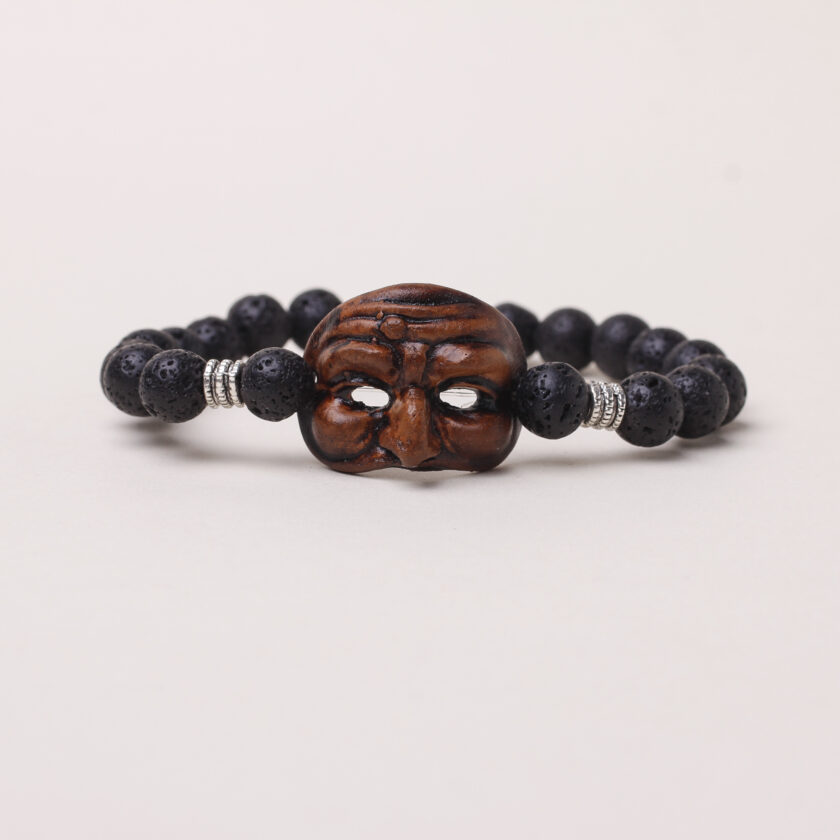Bracciale in pietra lavica con Maschera Pulcinella in terracotta