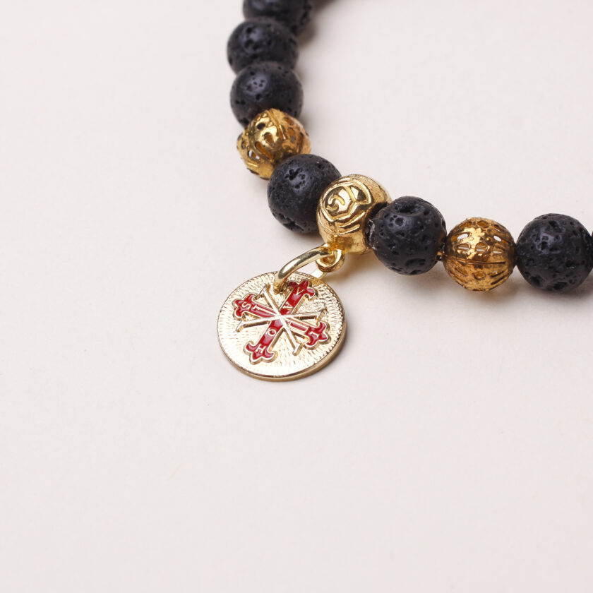 Bracciale in pietra lavica Croce Costantiniana in argento - immagine 2
