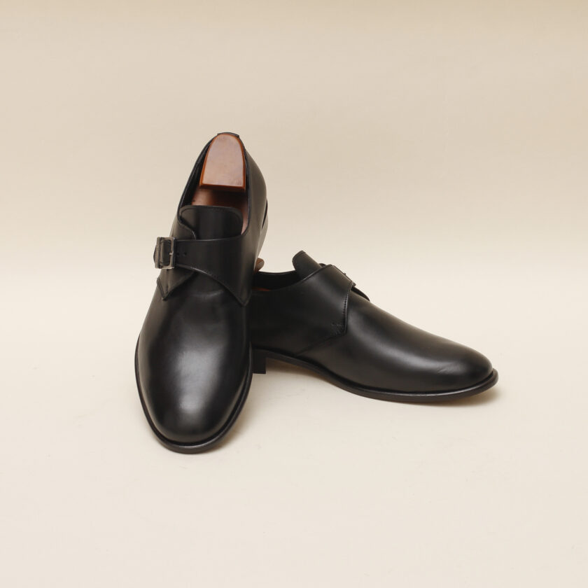 Scarpa nera fibbia