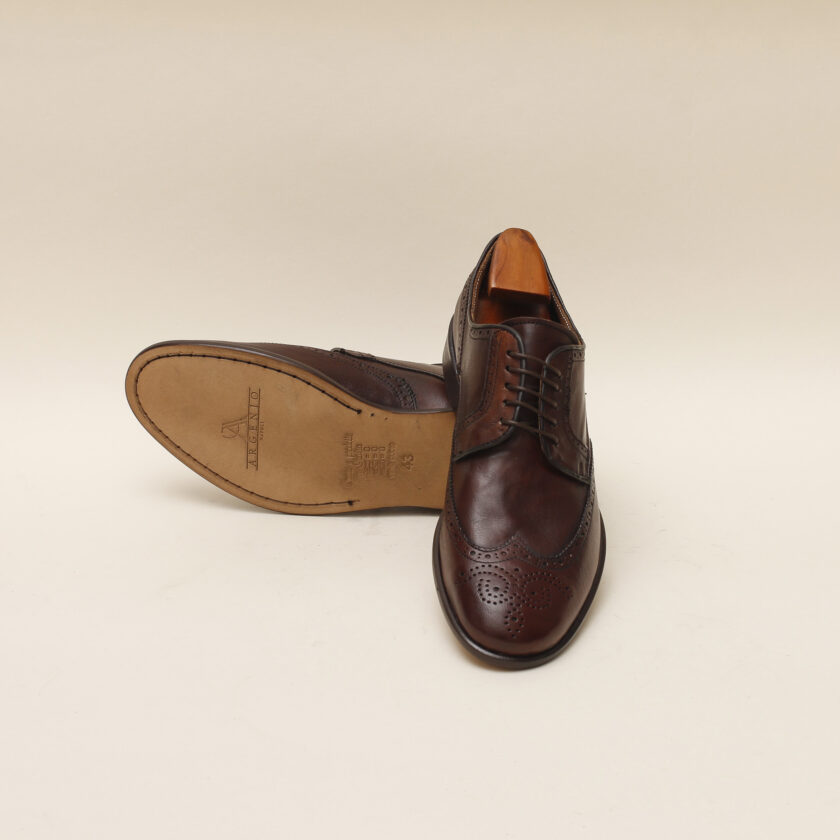 Derby marrone con fiore - immagine 3